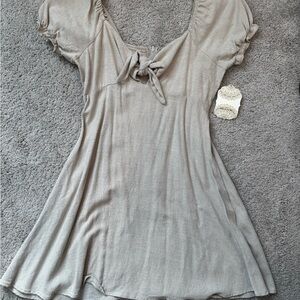 New with tags Altar’d State tan tie-front dress 🤎